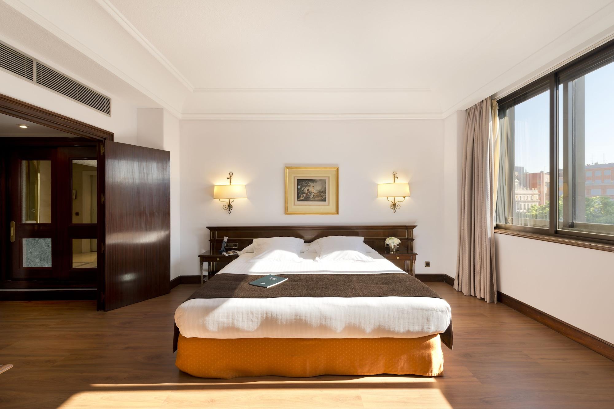 Hotel Miguel Angel Madrid Dış mekan fotoğraf A room at the hotel