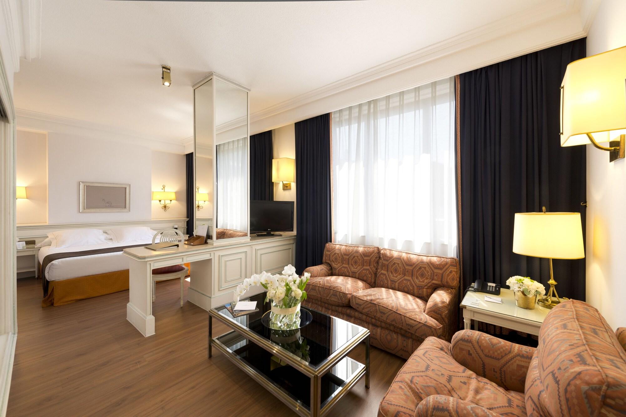 Hotel Miguel Angel Madrid Dış mekan fotoğraf A suite at the hotel