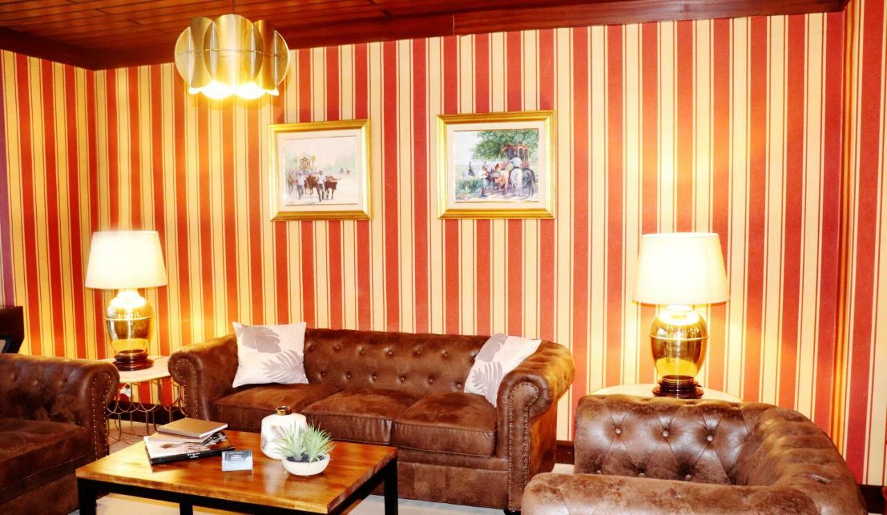 Hotel Miguel Angel Madrid Dış mekan fotoğraf A room at the hotel