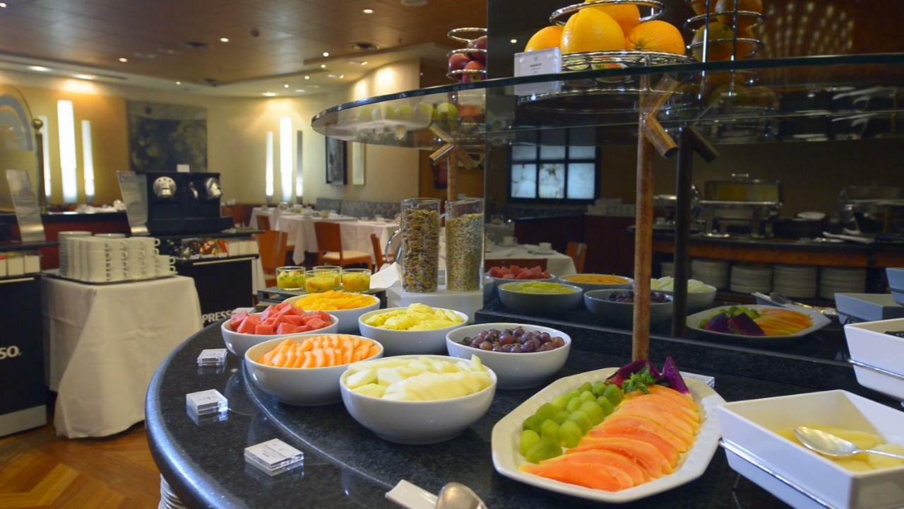 Hotel Miguel Angel Madrid Dış mekan fotoğraf Fruit salad